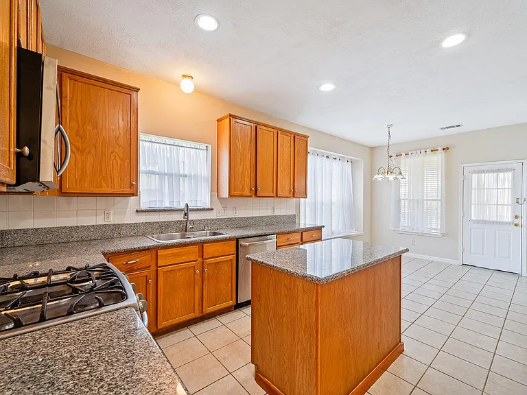 11134 Maynard Pl — Photo 17