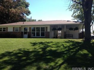41 Woodhaven Ct, Belleville, IL 62223