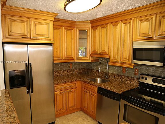 2nd image of 935 NE 199th St APT 104-16