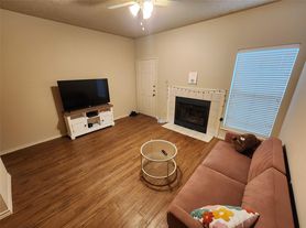 2414 Longview St, Austin, TX