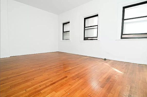 2nd image of 104 Lexington Ave #4