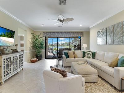 3917 Sapphire WAY, Naples, FL, 34114