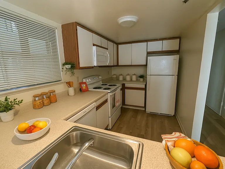 Redwood Landing — Photo 32