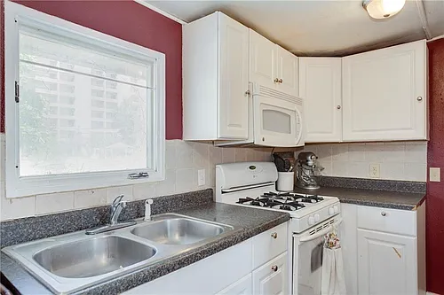 415 W Center St #A Photo 1