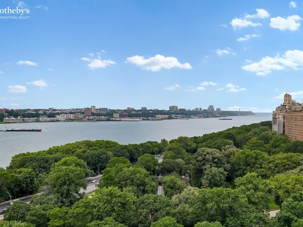 60 Riverside Drive image 2 of 15