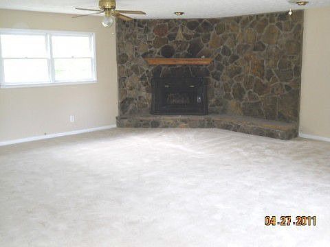 2nd image of 2810 Highway 92 Fairburn Rd