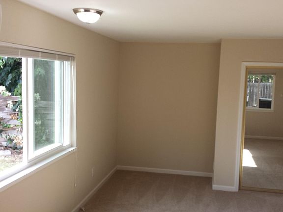 3rd image of 29 Frost Dr #2