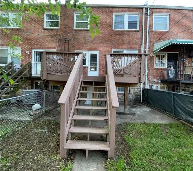 41 N Kossuth St