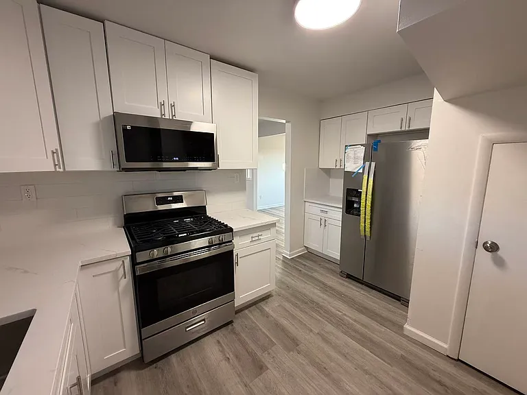1328 W St NE — Photo 9