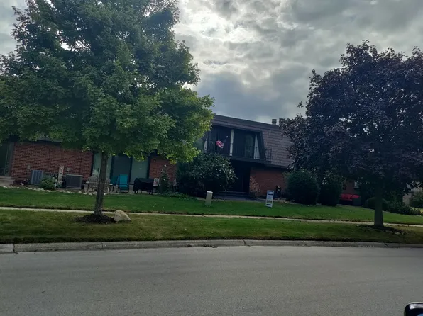 2 Cour La Salle, Palos Hills, IL 60465