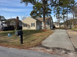 42 Lodge Rd, Poquoson, VA 23662