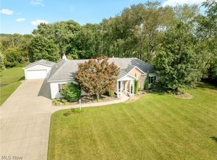 2568 Shadow Ln, Clinton, OH 44216