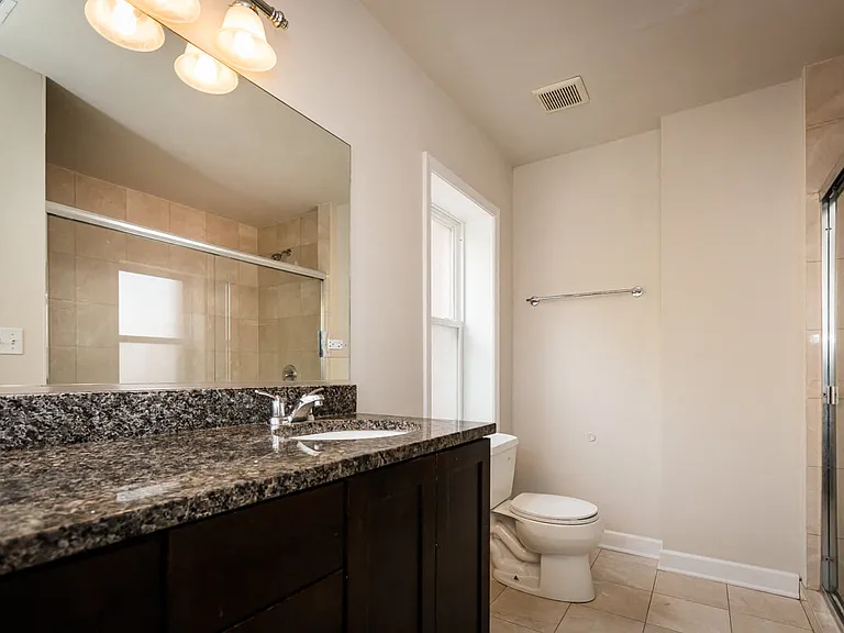 6435-43 N. Damen Ave. — Photo 17