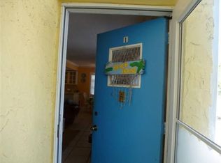 9895 1st St E APT 1, Treasure Island, FL 33706