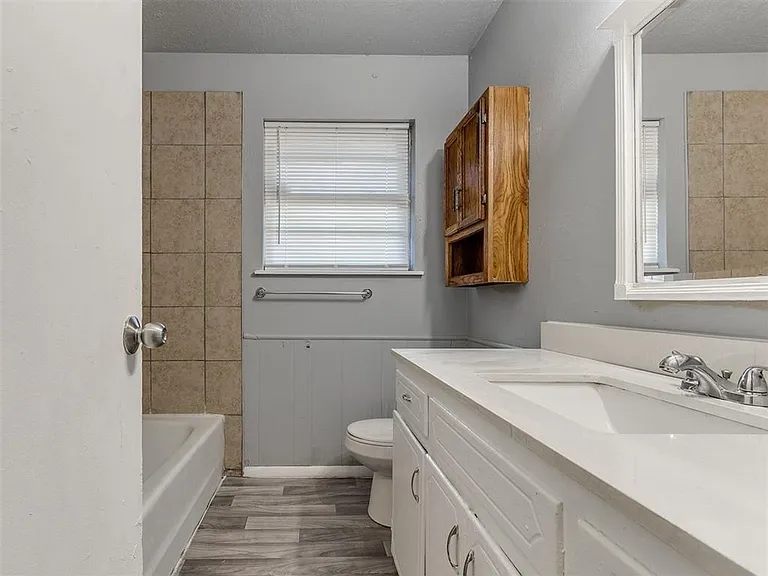 3020 SW 65th Pl — Photo 9