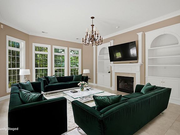 5th image of 5304 Pheasant Dr.