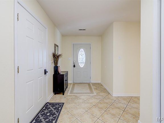 4th image of 327 Quail Ridge Ct