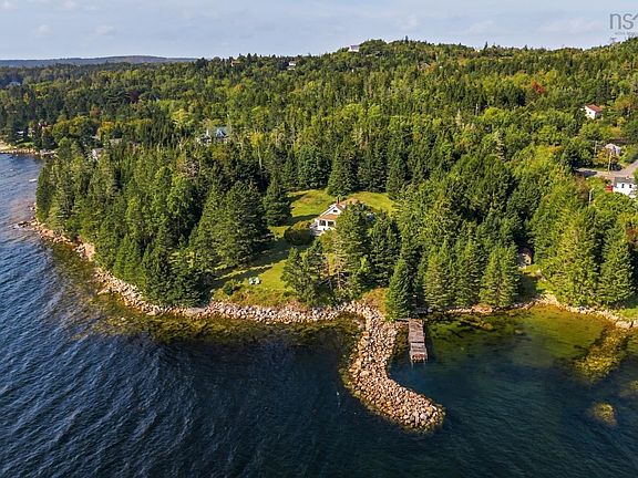 4th image of 6850 Saint Margarets Bay Rd