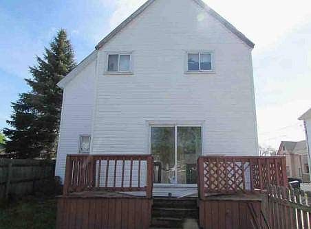 2nd image of 729 Davidson St