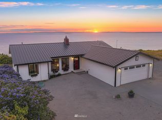 1987 W Beach Rd, Oak Harbor, WA 98277