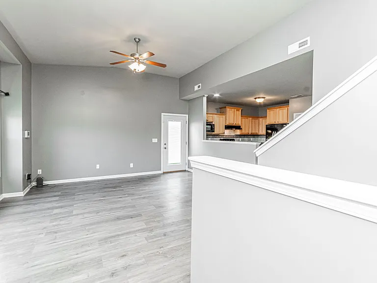2501 Sawmill Rd — Photo 3