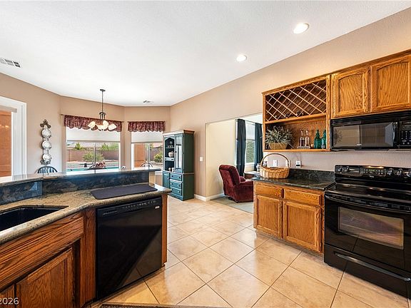5th image of 5121 Andover Ct