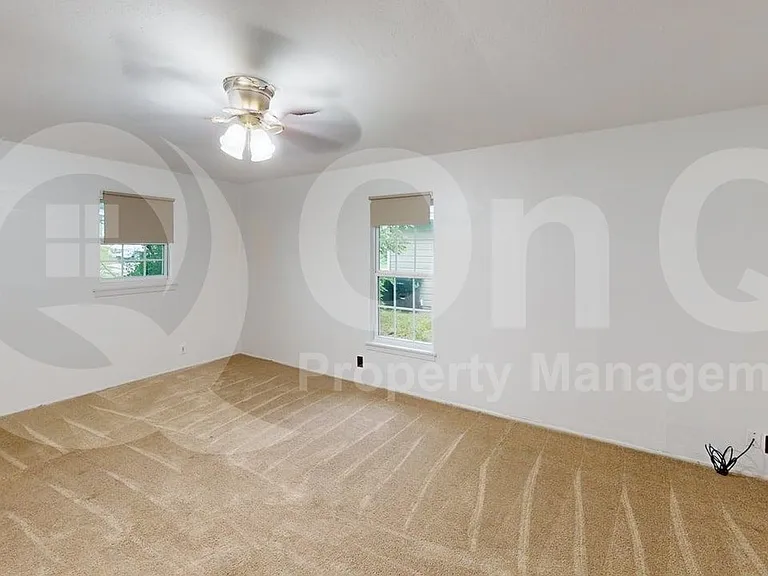 17 Macarthur Dr #B — Photo 7