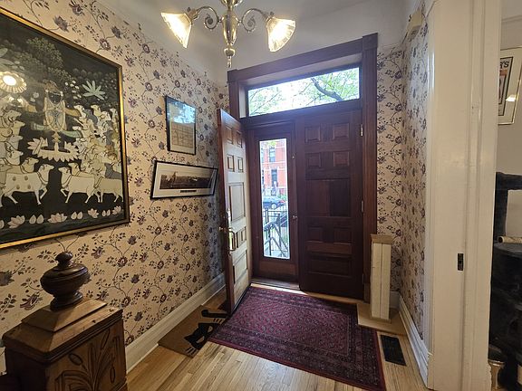 5th image of 730 S Claremont Ave
