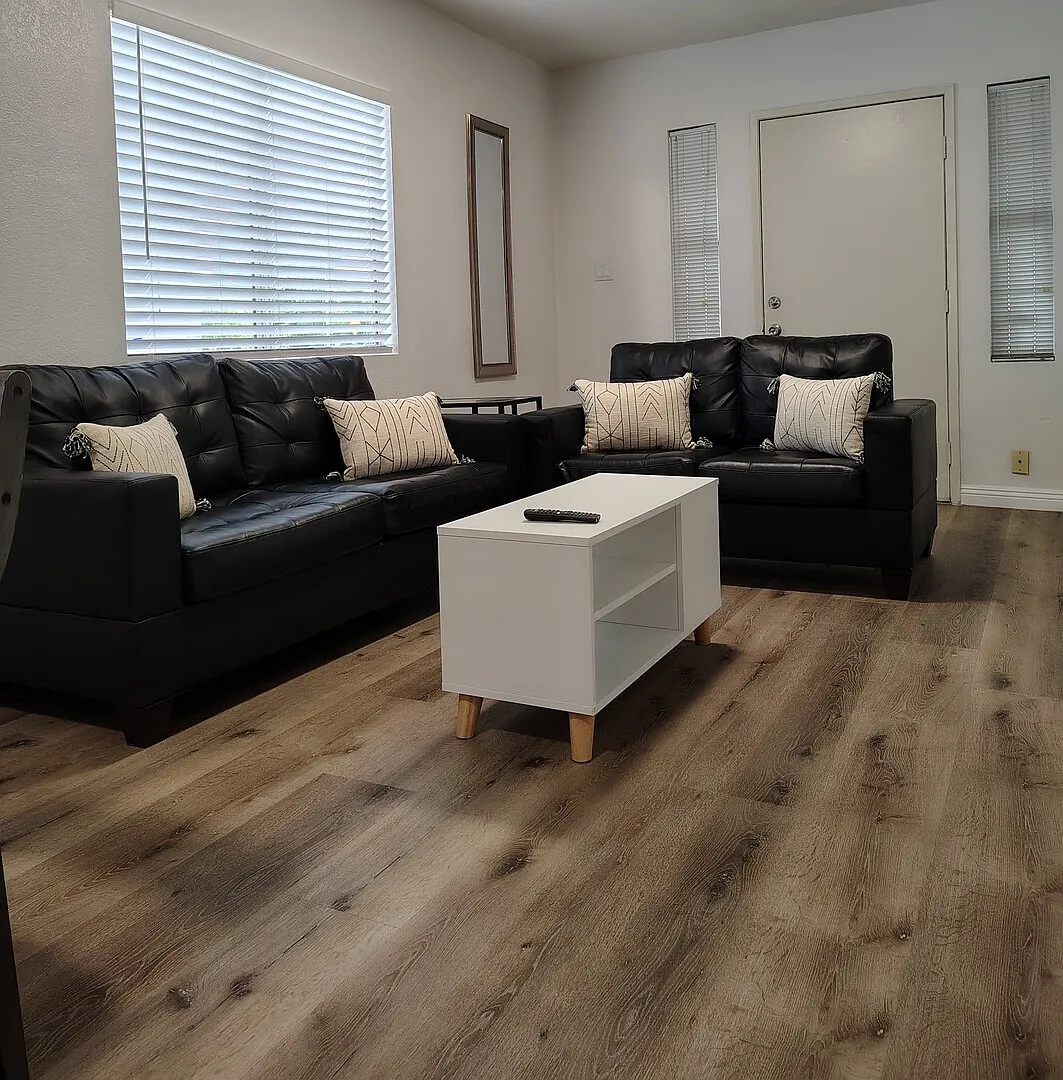 Glendale Loft — Photo 4