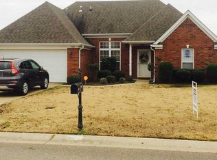 5200 Deerfield Dr, Jonesboro, AR 72404