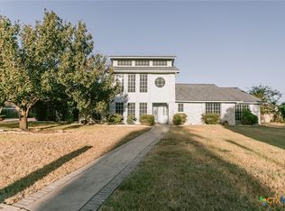 102 Tracy Ln, Victoria, TX 77904