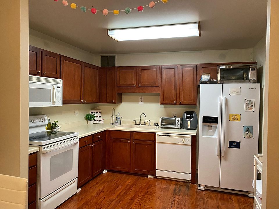 1st image of 209 E Ohio St #1421