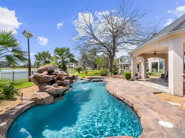 843 Royal Lakes Blvd, Richmond, TX 77469