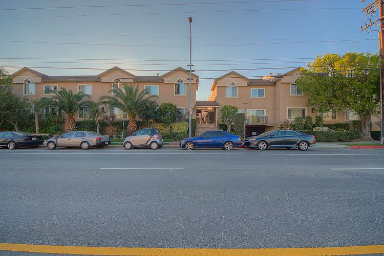 1st image of 6525 Woodman Ave Unit 22