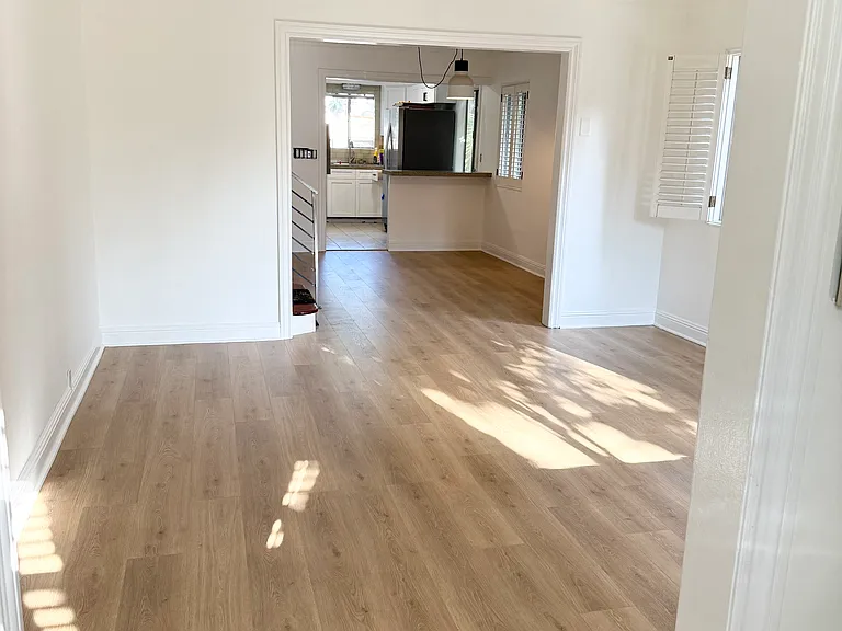 1082 Meadowbrook Ave — Photo 7