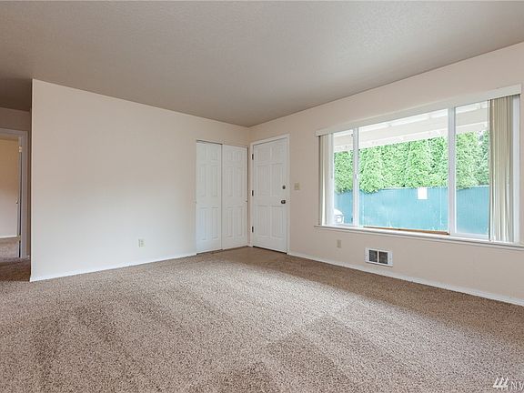 2nd image of 709 Cedar Ave