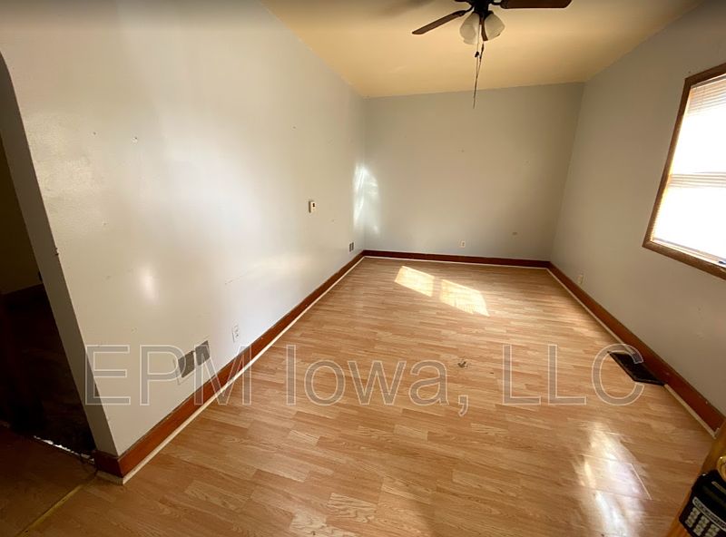 2nd image of 101 N Railroad St #1N