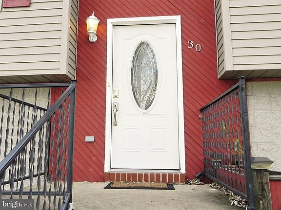 2nd image of 30 Mohawk Ct