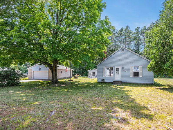3495 Whitehall Rd, Muskegon, MI 49445