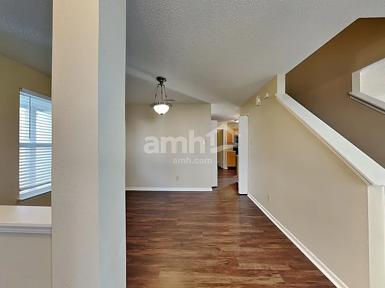 1221 Redwood Dr — Photo 14