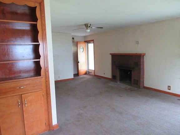 4th image of 240 N Columbus St