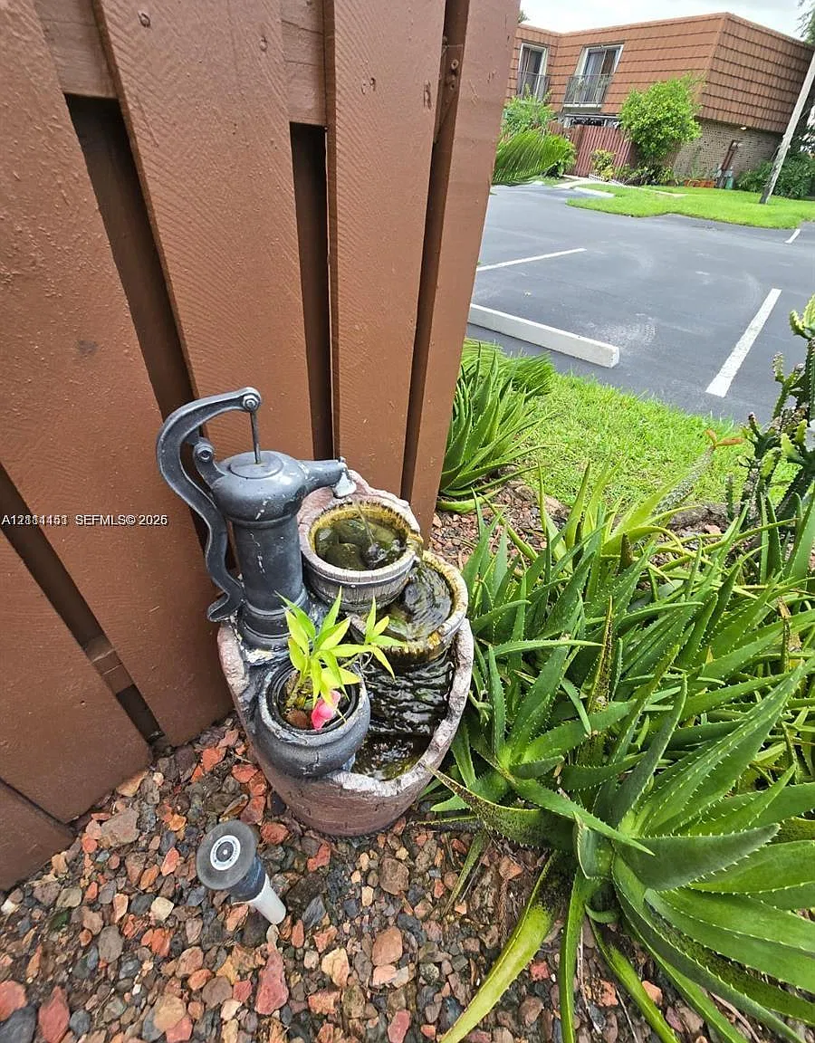 C H E Acres — Photo 3