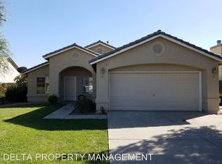 188 Mariposa St, Kingsburg, CA 93631
