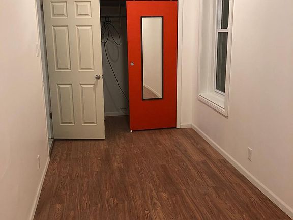 4th image of 465 W 27th St #1R