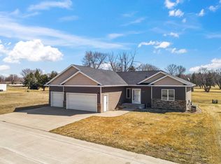 1450 N Crailsheim Rd, Worthington, MN 56187