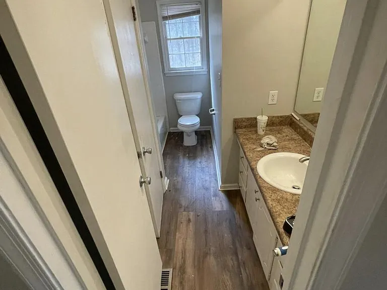 700 Woodclift Dr — Photo 4