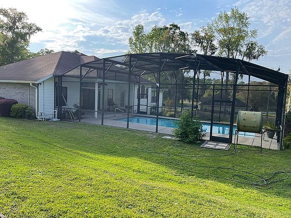 3rd image of 183 NW Heritage Dr