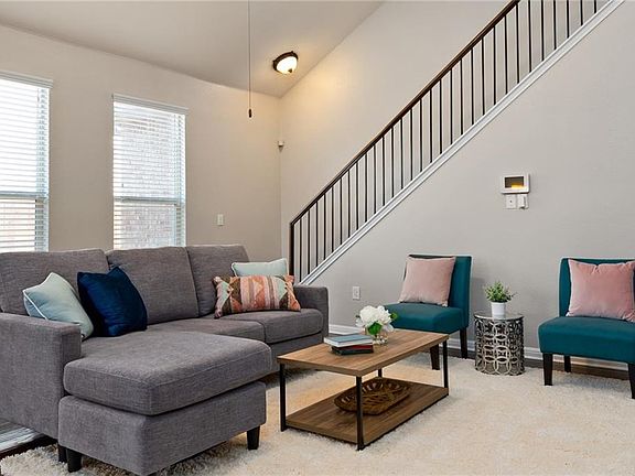 5th image of 16441 Aventura Ave