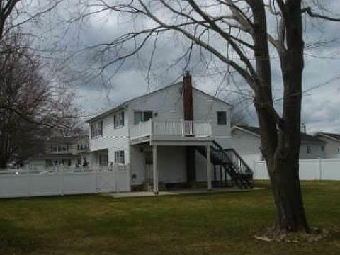 3rd image of 168 Locust Ave