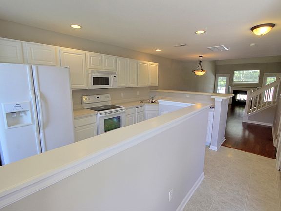 3rd image of 8655 Grassy Oak Trl